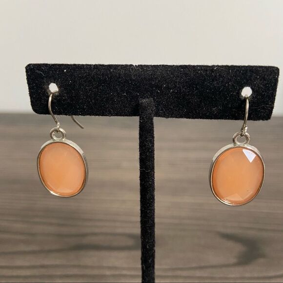 🍭6/$30 Faceted oval peach drop dangle earrings - Picture 3 of 8
